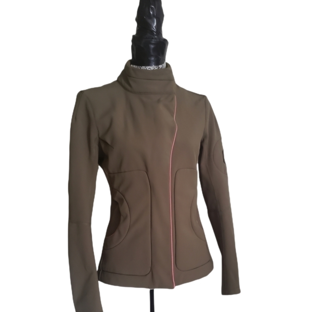 Lululemon Vintage Softshell Jacket - Picture 6 of 12
